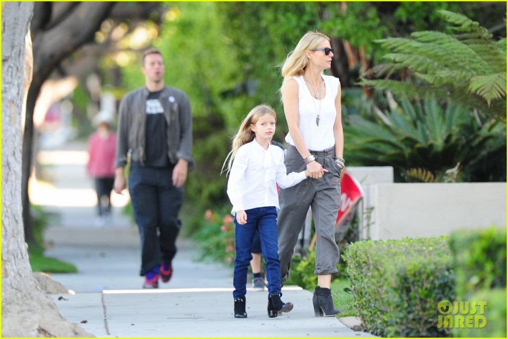 Gwyneth Paltrow and Chris Martin take their kids to school