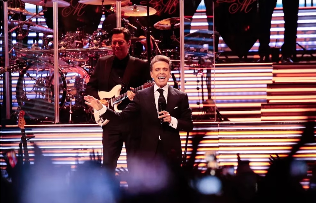 La Teoría Que Indica Que Luis Miguel Es Reemplazado Por Un Doble En Sus Shows En Argentina 5790